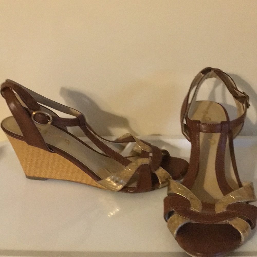 Unisa wedge sandals